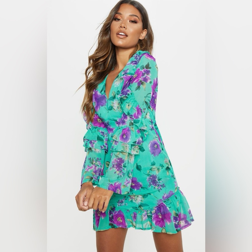PRETTYLITTLETHING Sage Green and Emerald Long Sleeve Floral Dress 
NWT 
Size 12